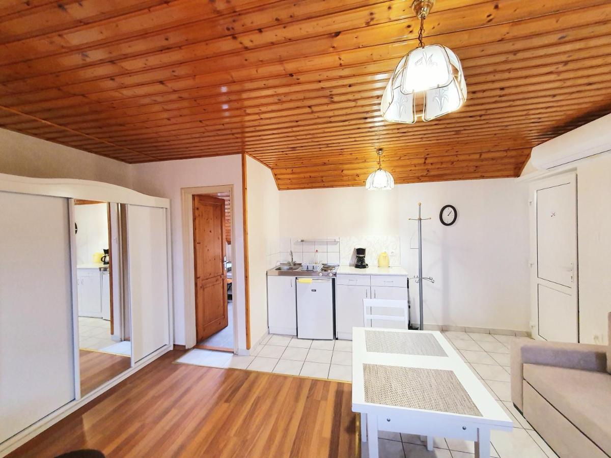 Nemes Apartmanhaz Heviz Exterior photo