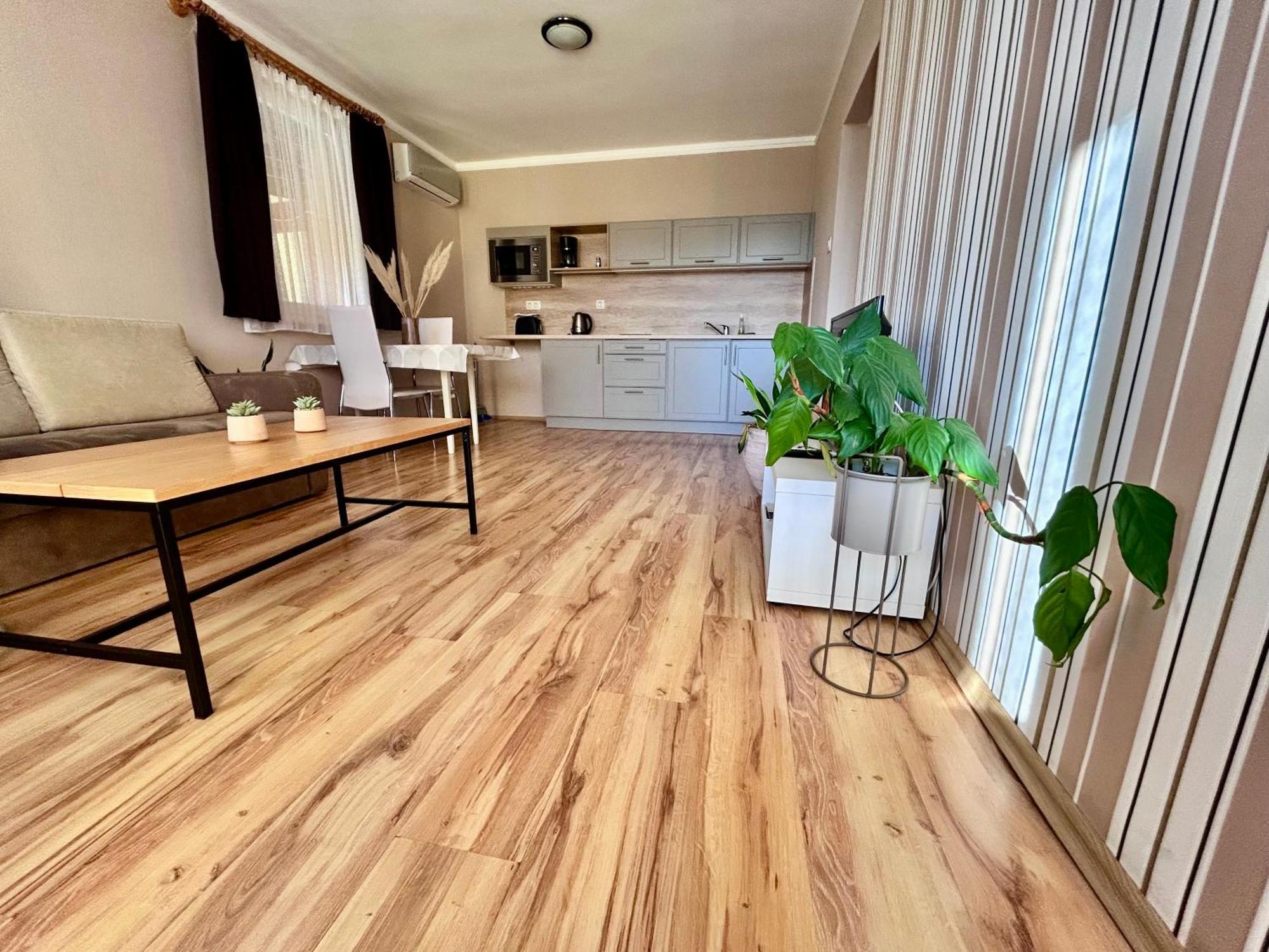 Nemes Apartmanhaz Heviz Exterior photo