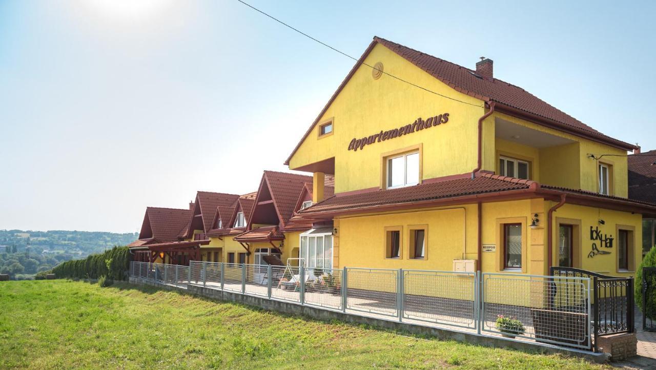 Nemes Apartmanhaz Heviz Exterior photo